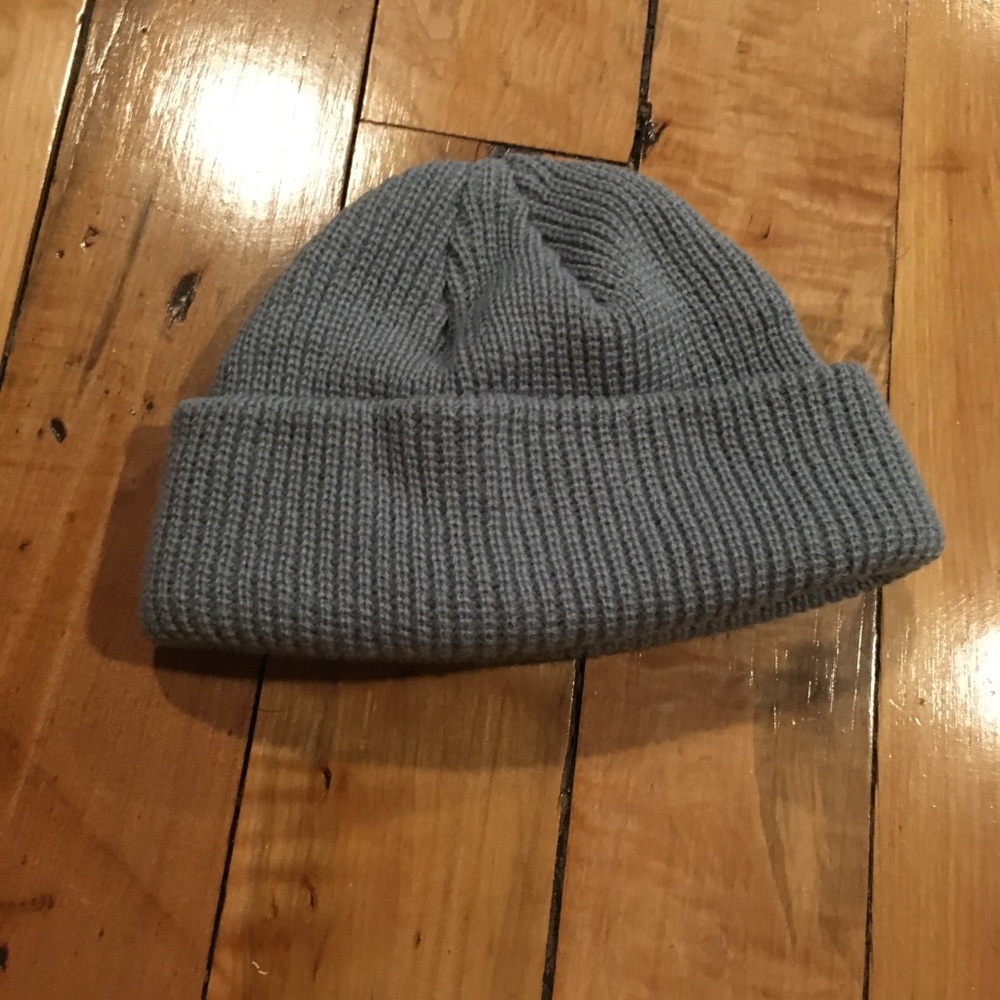 Grey beanie/skully